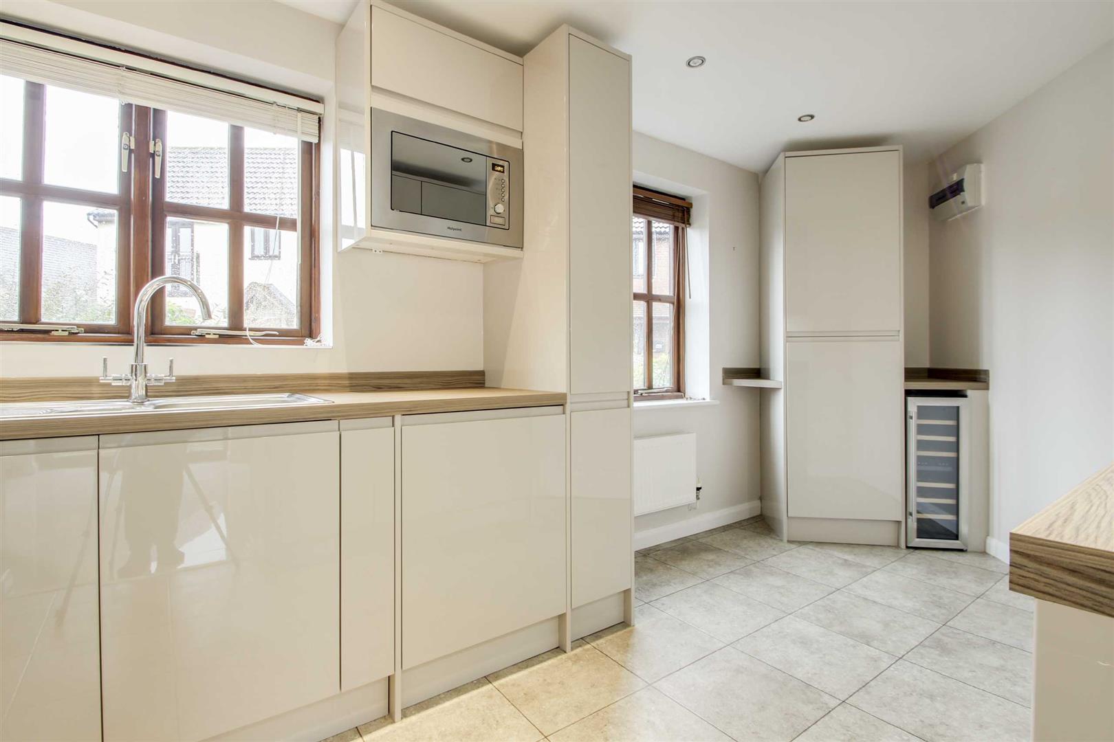 Edzell Crescent, Westcroft, Milton Keynes